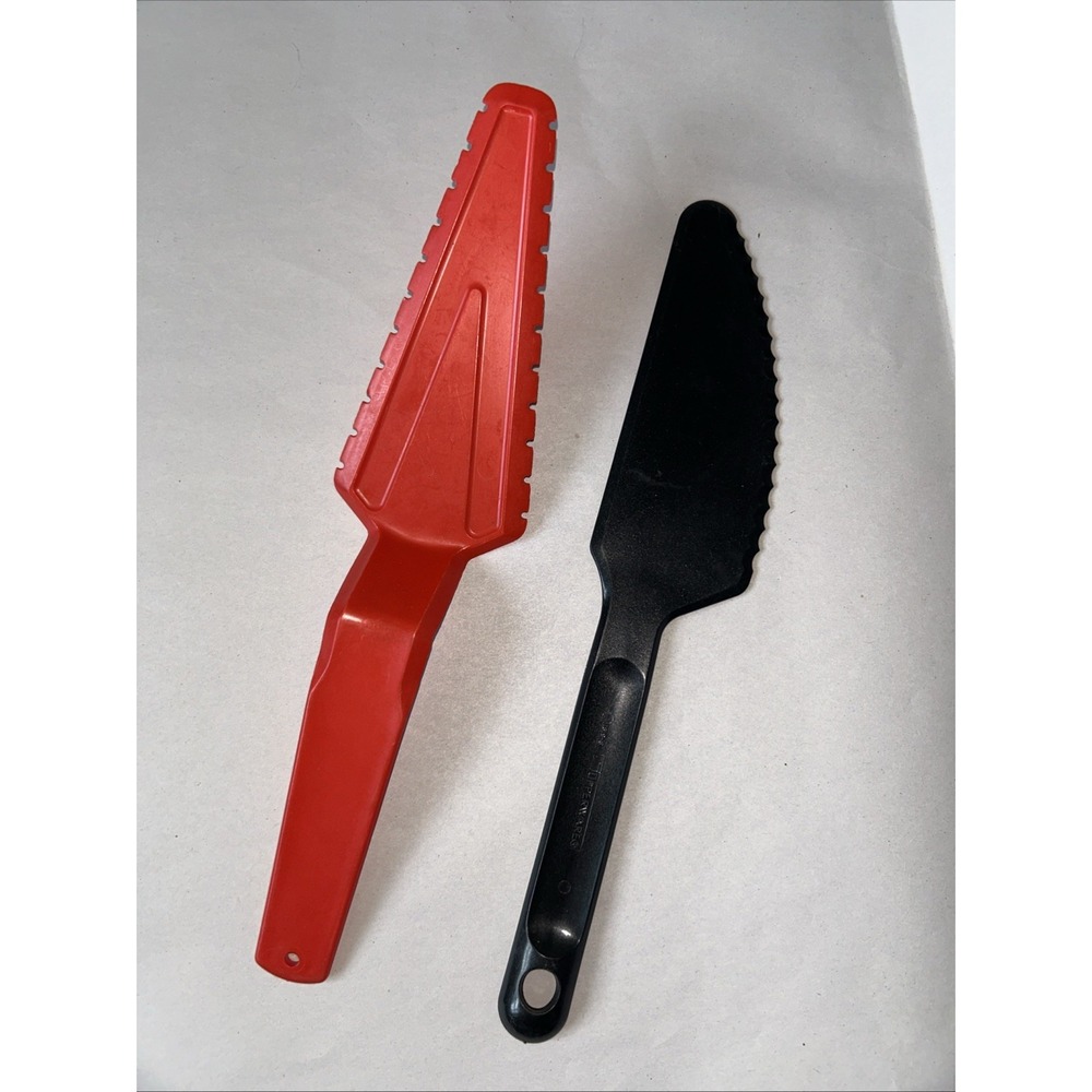 Tupperware Vintage Cake Pie Server Set Red 1243-8 Black 1819-8 Serrated Slicer